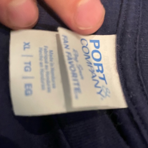 Brooklyn t shirt (Navy) - never worn. 100 percent cotton. - Picture 3 of 4